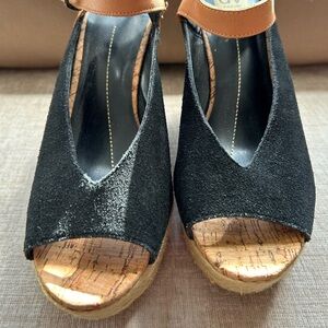 Wedge sandals gently worn. Faux suede material. Size 10.